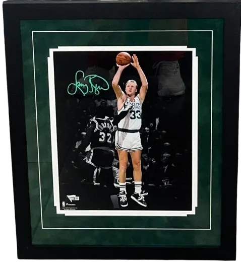 Photo Framing 8x10" Photo in 11x14" Frame